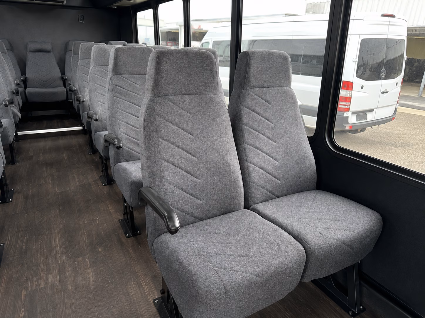 charter buses to ducks and kings games from buena park